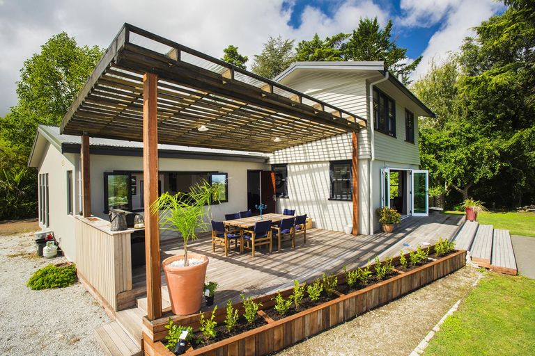 Photo of property in 16 Massey Road, Mangapapa, Gisborne, 4010