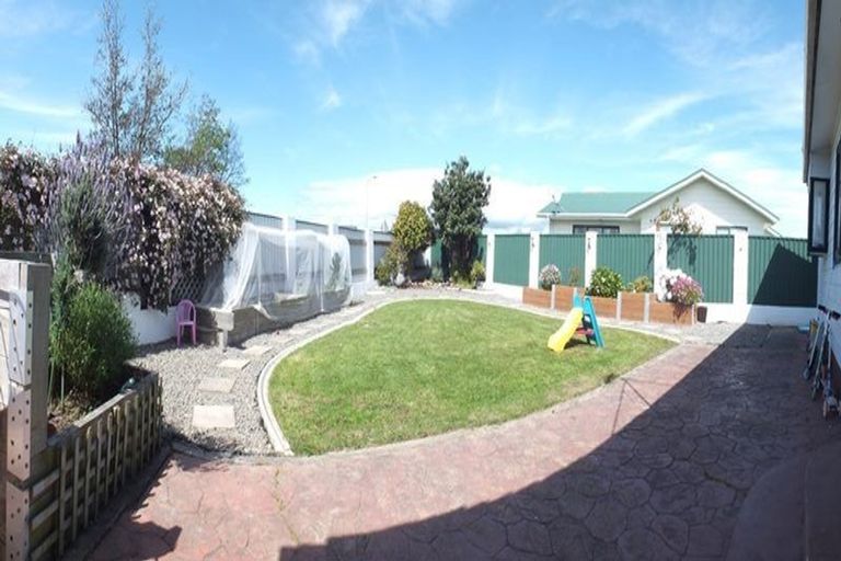 Photo of property in 87 Hillcrest Drive, Kelvin Grove, Palmerston North, 4414