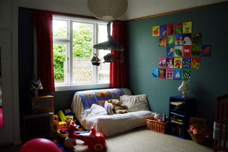 Photo of property in 3 Douro Avenue, Newtown, Wellington, 6021