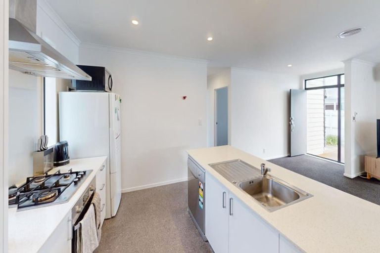 Photo of property in 50 Exeter Crescent, Takaro, Palmerston North, 4412