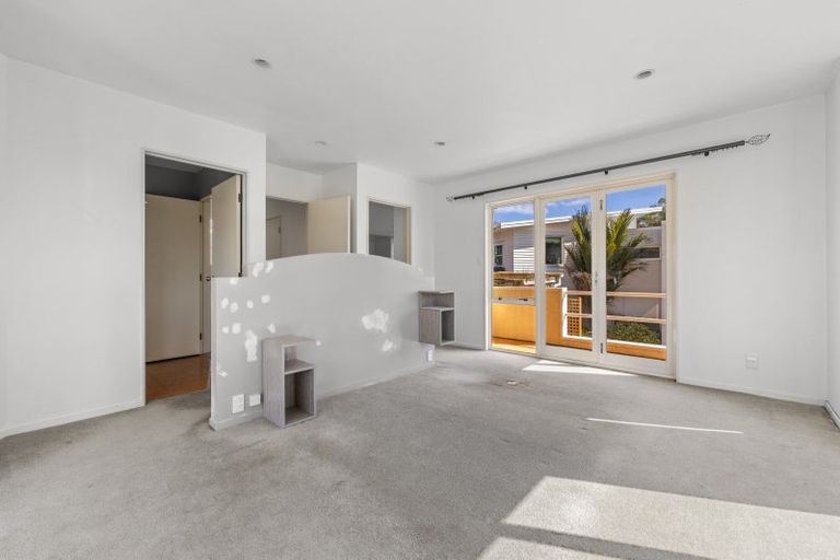 Photo of property in 3 Pentland Place, Highlands Park, New Plymouth, 4312