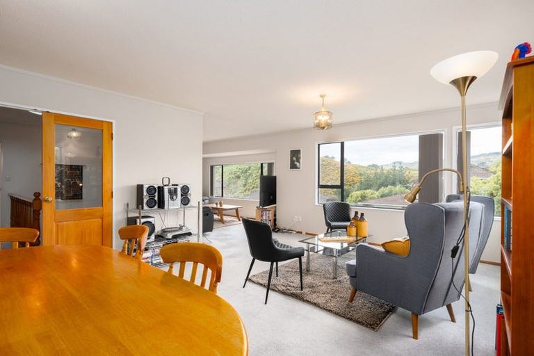 Photo of property in 5 Longmont Terrace, Churton Park, Wellington, 6037