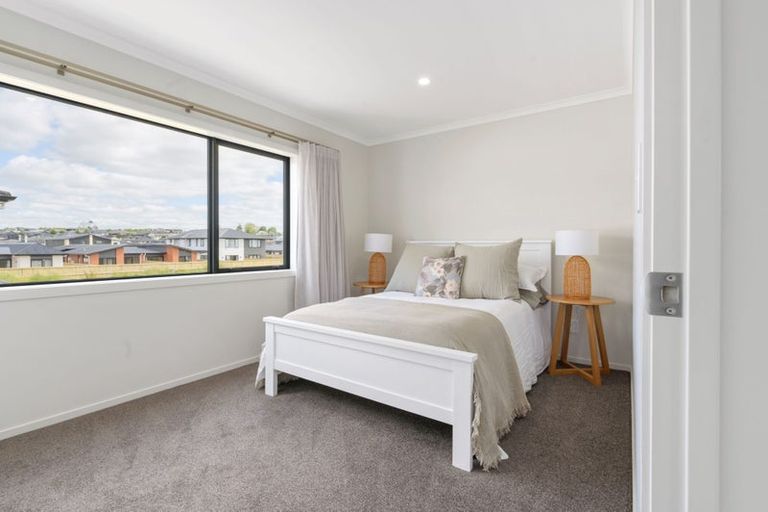 Photo of property in 19 Kakariki Lane, Rototuna North, 3210