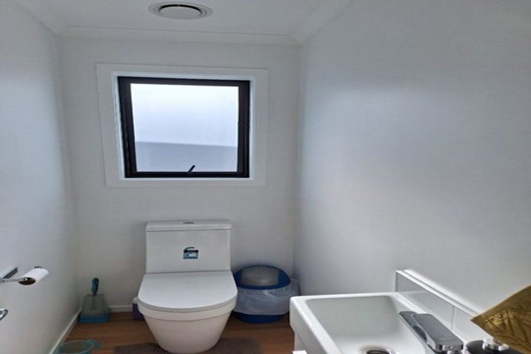 Photo of property in 36 Mawai Hakona Drive, Wallaceville, Upper Hutt, 5018
