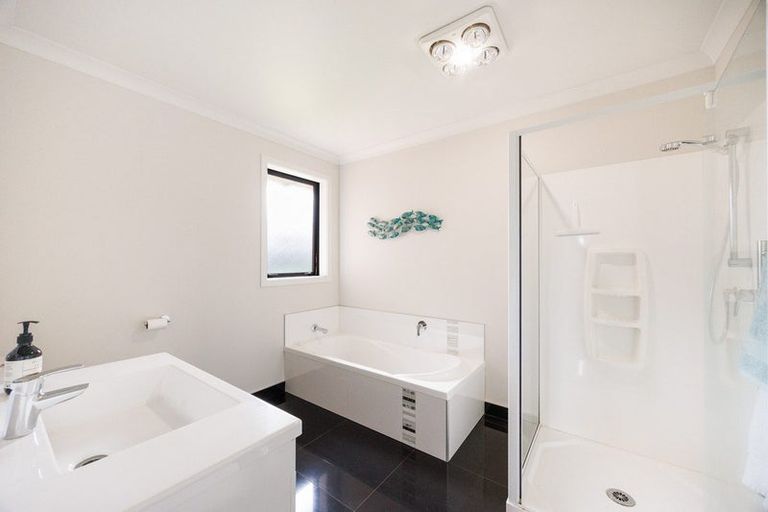 Photo of property in 55 Rodeo Drive, Kelvin Grove, Palmerston North, 4414