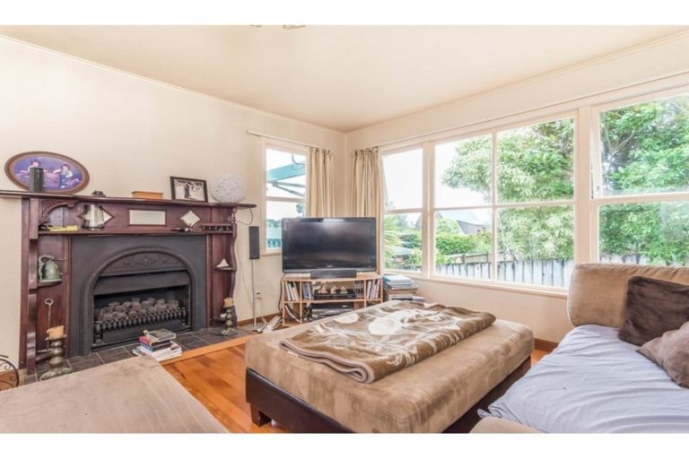 Photo of property in 63 Konini Road, Titirangi, Auckland, 0604