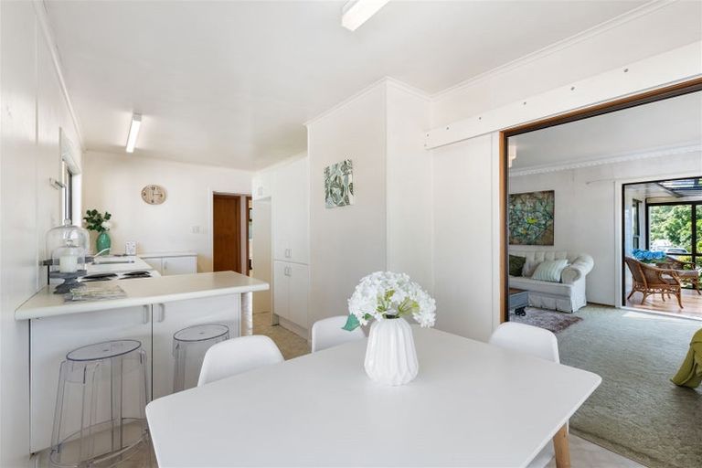 Photo of property in 8 Boler Place, New Lynn, Auckland, 0600