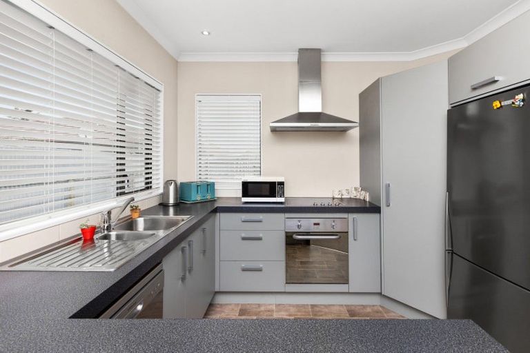Photo of property in 15a Moeller Street, Taradale, Napier, 4112