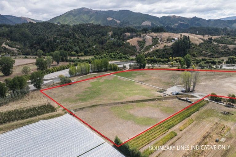 Photo of property in 83 Douglas Road, Motueka, 7196