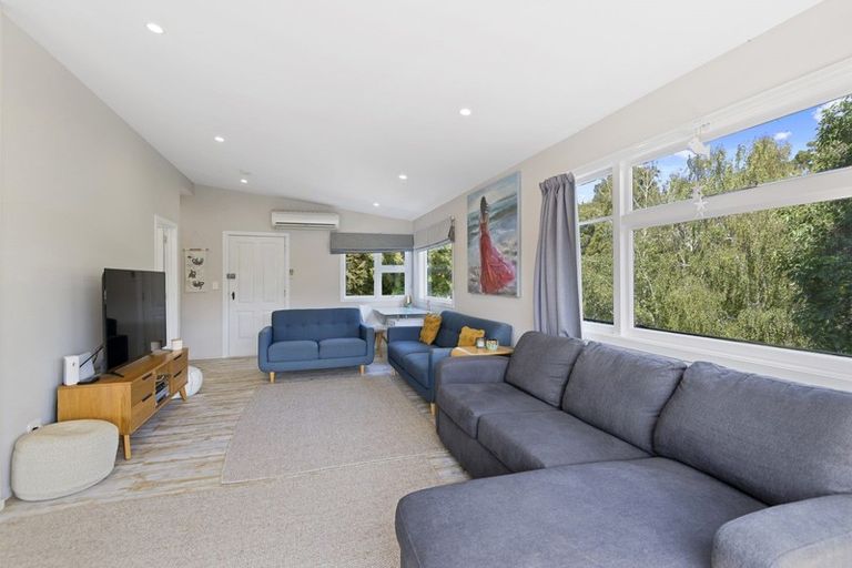 Photo of property in 26 Bayview Crescent, Duvauchelle, 7581