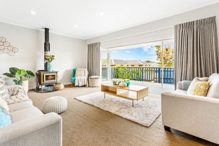 Photo of property in 60 Pomaria Road, Henderson, Auckland, 0610