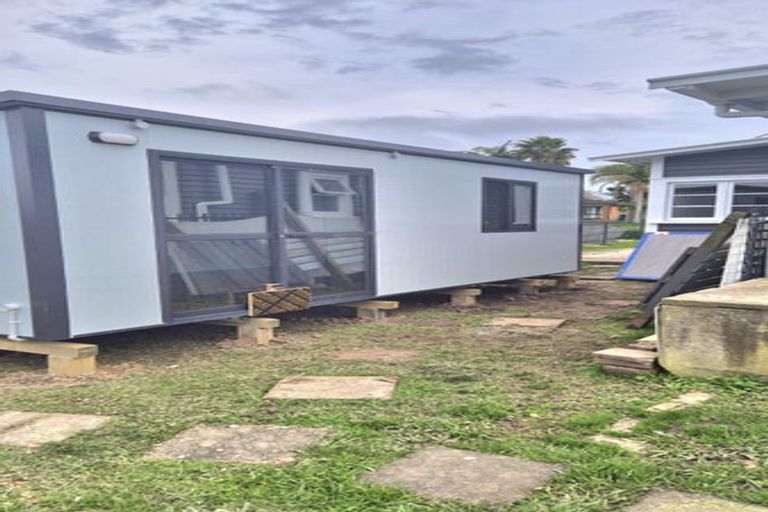 Photo of property in 40 Evans Road, Weymouth, Auckland, 2103