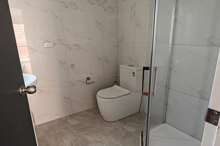 Photo of property in 15 Swan Crescent, Pakuranga, Auckland, 2010