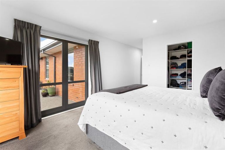 Photo of property in 8 Glen Kerran Close, Broomfield, Christchurch, 8042