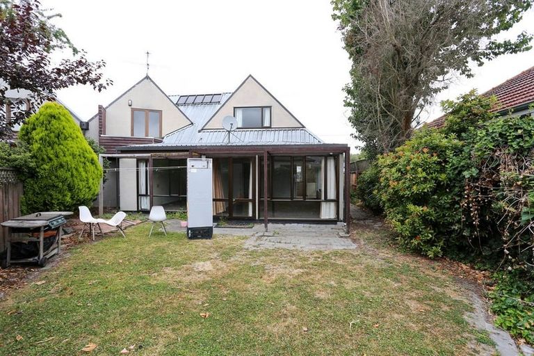 Photo of property in 2/4 Montana Avenue, Ilam, Christchurch, 8041