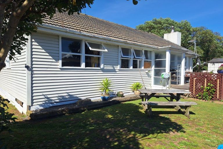 Photo of property in 1 Hartgill Crescent, Dannevirke, 4930