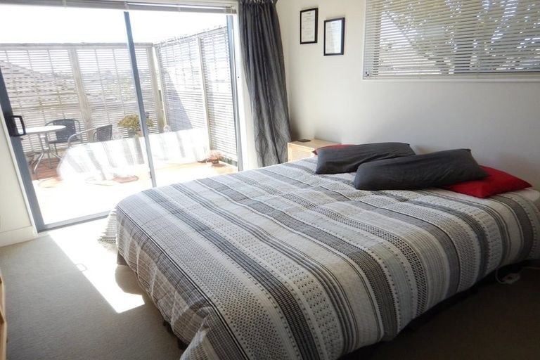 Photo of property in 6 Mcwhirters Farm Lane, Massey, Auckland, 0614