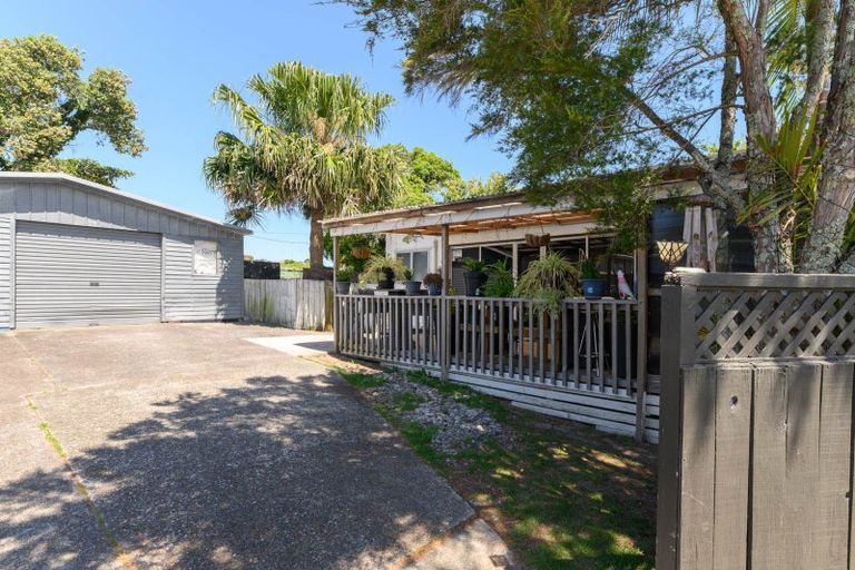Photo of property in 2/24 Newington Road, Henderson, Auckland, 0612