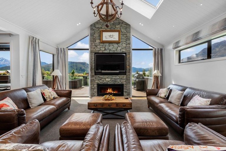 Photo of property in 12 Orford Drive, Jacks Point, Queenstown, 9371