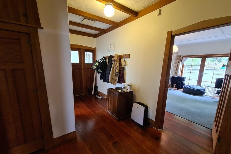 Photo of property in 76 Glenmore Street, Northland, Wellington, 6012
