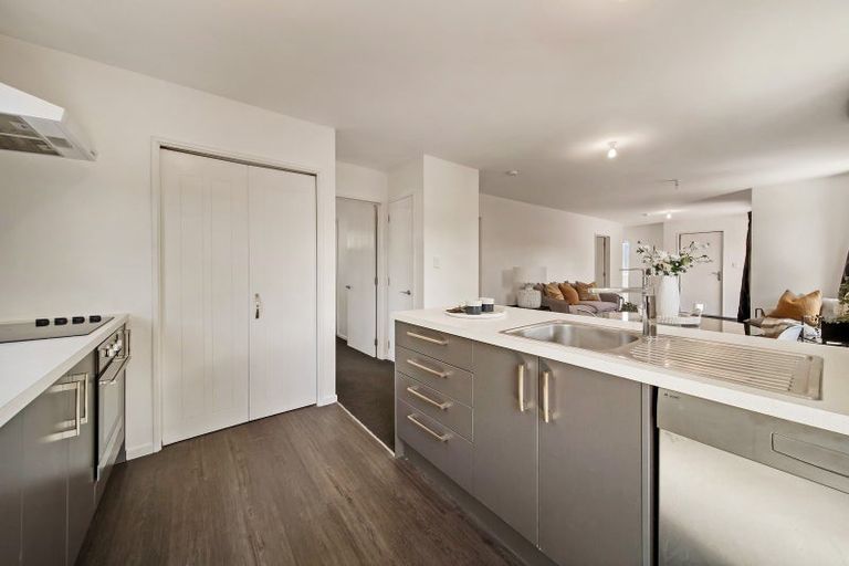 Photo of property in 2/65 Kuaka Crescent, Bromley, Christchurch, 8062