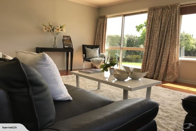 Photo of property in 7 Bygrave Place, Bishopdale, Christchurch, 8053
