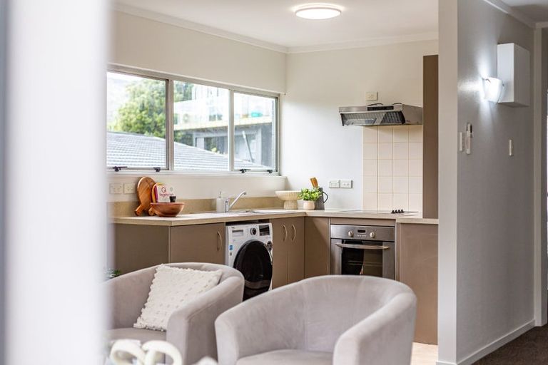 Photo of property in 126u6 Redwood Avenue, Tawa, Wellington, 5028