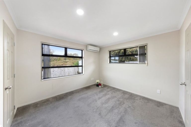 Photo of property in 103 Keri Vista Rise, Papakura, 2110