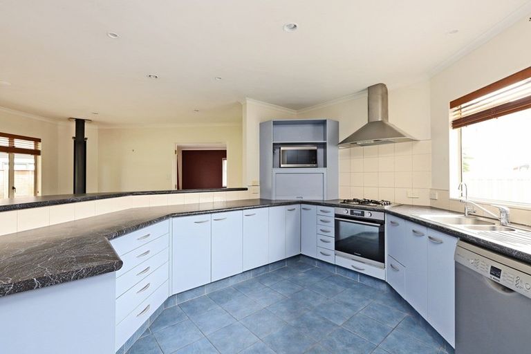 Photo of property in 17 Chelsea Drive, Taradale, Napier, 4112