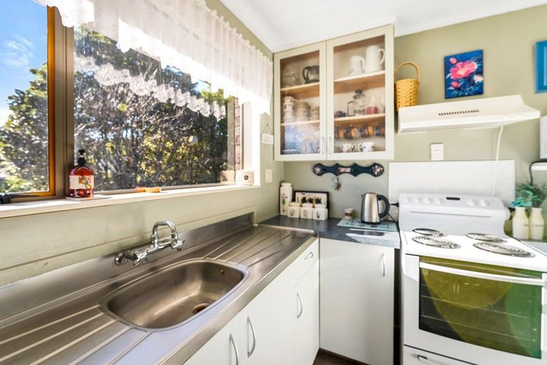 Photo of property in 21f1- Roband Crescent, Brown Owl, Upper Hutt, 5018