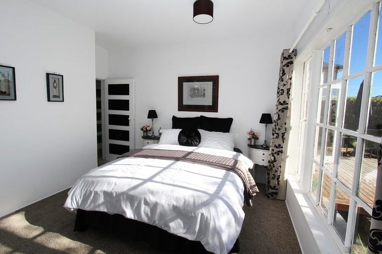 Photo of property in 11 George Street, Riccarton, Christchurch, 8041