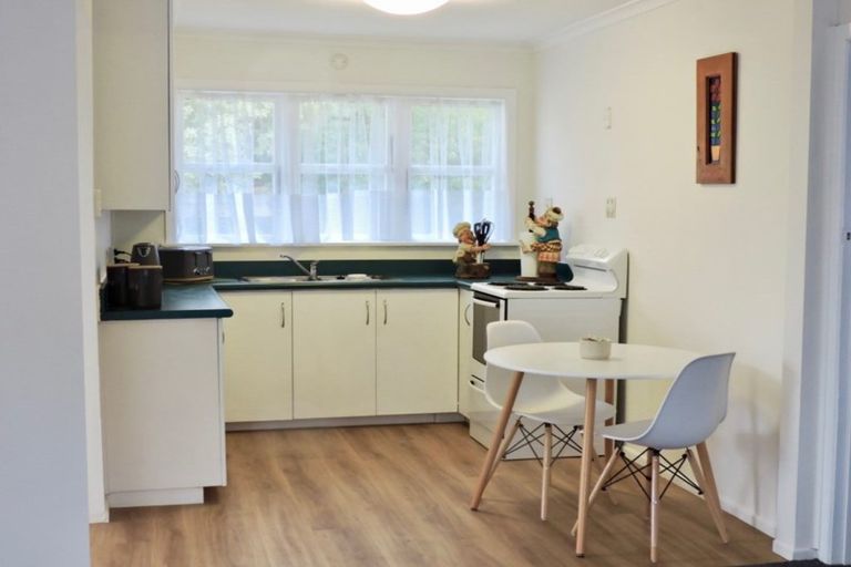 Photo of property in 9 Kowhai Street, Tawa, Wellington, 5028