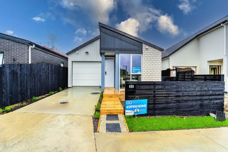 Photo of property in 49 Puwha Street, Massey, Auckland, 0614