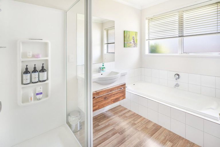 Photo of property in 100 Rosehearty Place, Te Awamutu, 3800