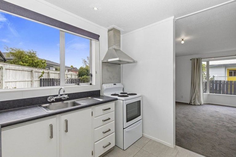 Photo of property in 3/6 Awamutu Grove, Waiwhetu, Lower Hutt, 5010