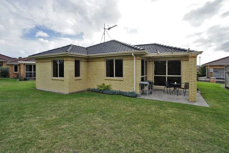 Photo of property in 55 Sovereign Isle Lane, Rototuna, Hamilton, 3210