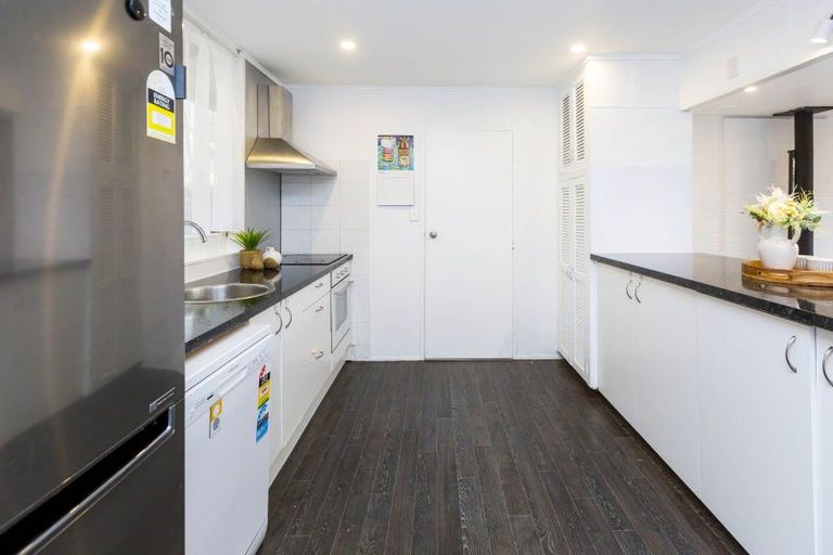 Photo of property in 33 Fraser Street, Wainuiomata, Lower Hutt, 5014