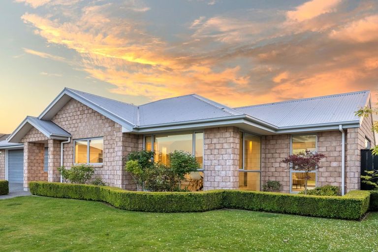Photo of property in 7 Applefield Court, Northwood, Christchurch, 8051
