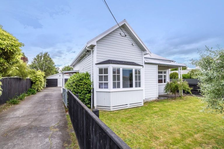 Photo of property in 10 Philip Street, Carterton, 5713