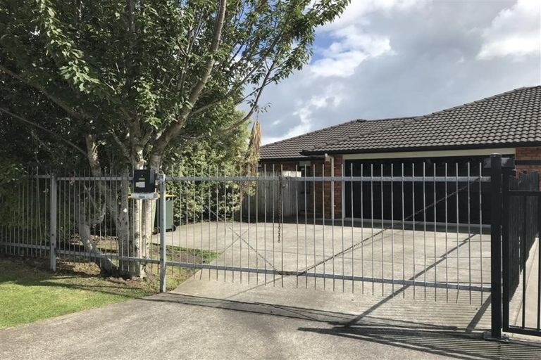 Photo of property in 128 Settlement Road, Papakura, 2110