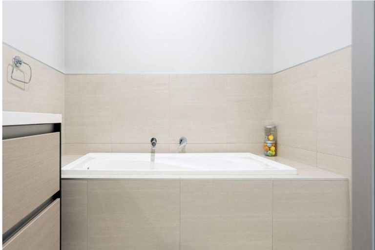 Photo of property in 65 Glidepath Road, Hobsonville, Auckland, 0616