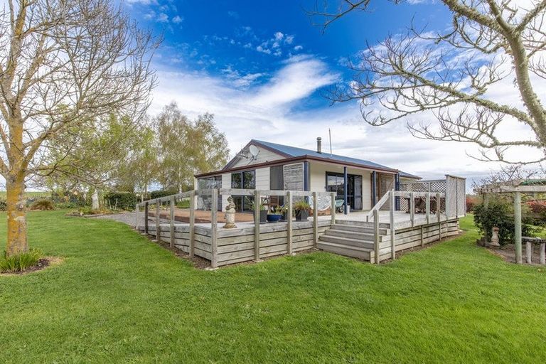 Photo of property in 425 Te Kura Road, Otane, 4277