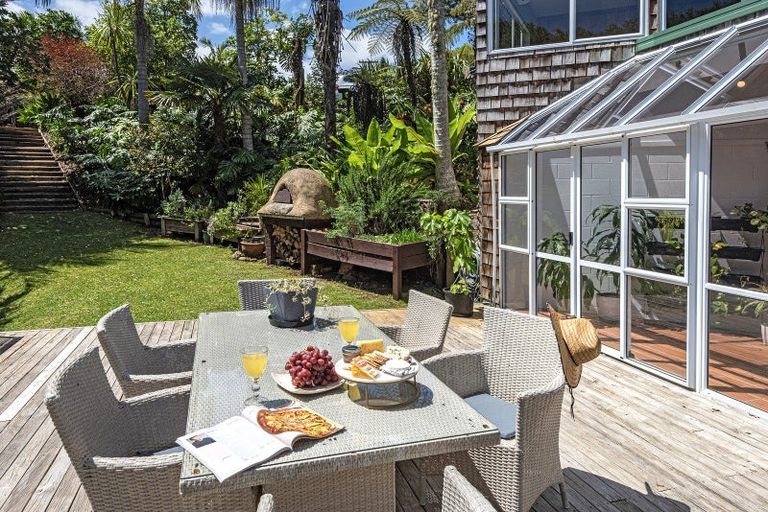 Photo of property in 2 Saint Marys Place, Onerahi, Whangarei, 0110