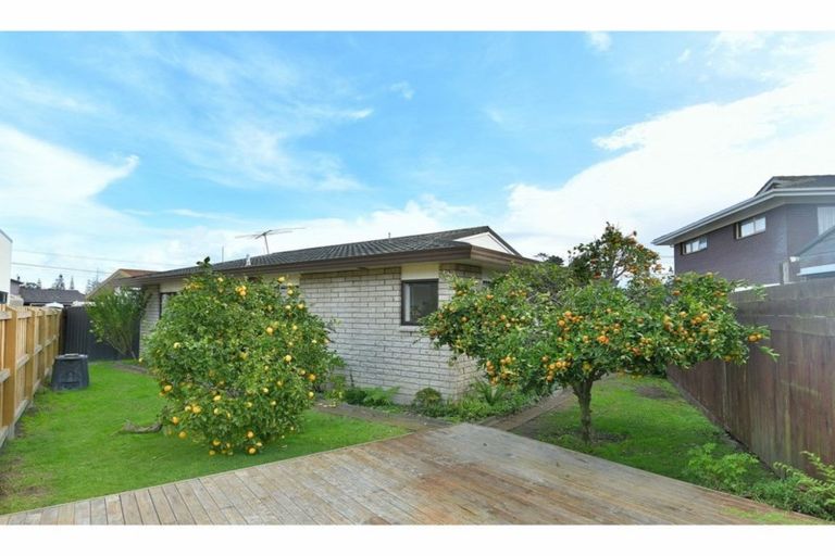 Photo of property in 1b Milton Road, Orewa, 0931