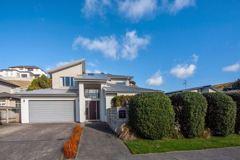 Photo of property in 8 Sedgley Grove, Churton Park, Wellington, 6037
