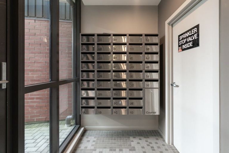 Photo of property in Nouvo Apartments, 21u4i Rugby Street, Mount Cook, Wellington, 6021