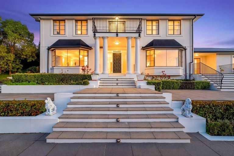 Photo of property in 70 Belleview Terrace, Mount Pleasant, Christchurch, 8081