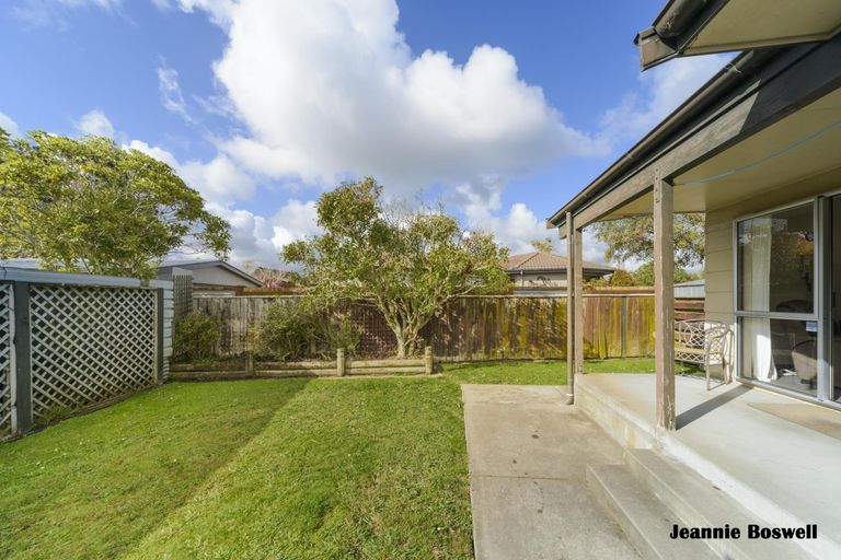 Photo of property in 25 Chadwick Place, Highbury, Palmerston North, 4412