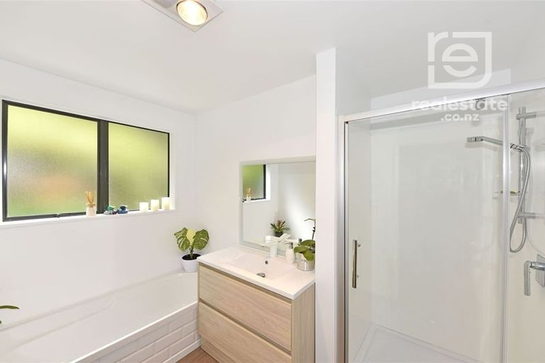 Photo of property in 16 Zephyr Terrace, Governors Bay, 8971