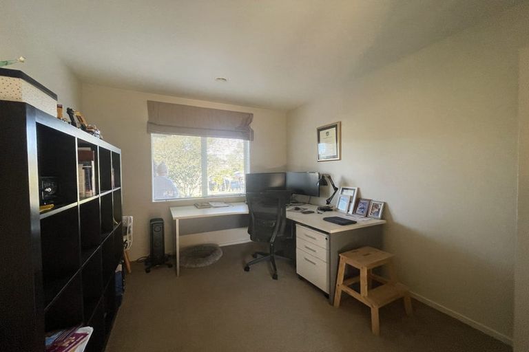 Photo of property in 83 Te Wharau Drive, Greenhithe, Auckland, 0632